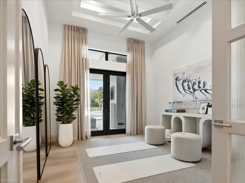 LIVINGSTON WOODS - Residential