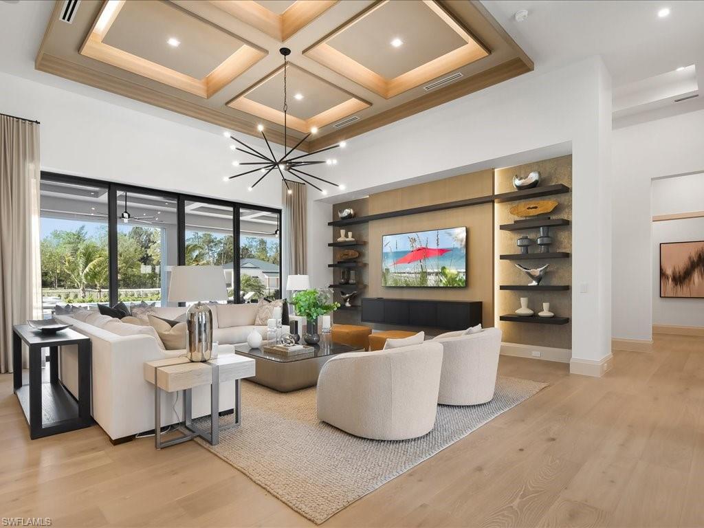 LIVINGSTON WOODS - Residential