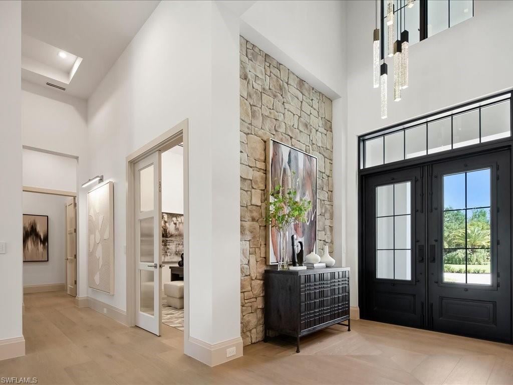 LIVINGSTON WOODS - Residential