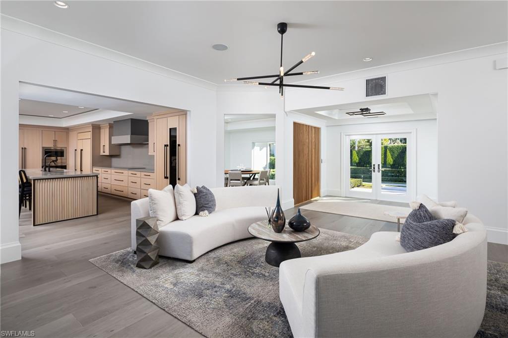 PARK SHORE - Residential