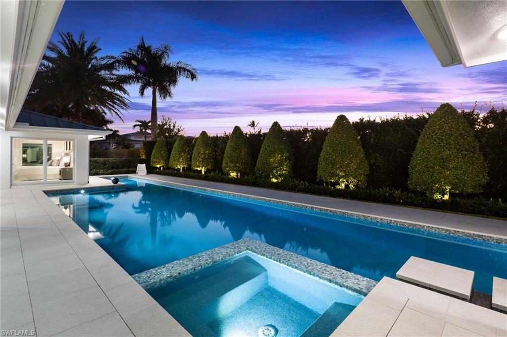 PARK SHORE - Residential