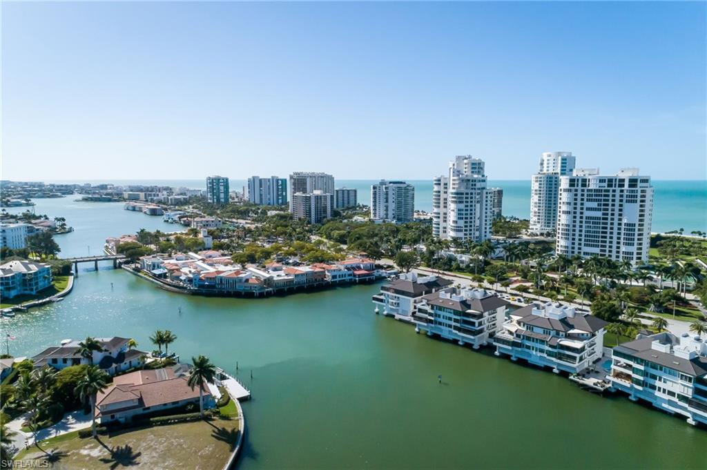 PARK SHORE - Residential