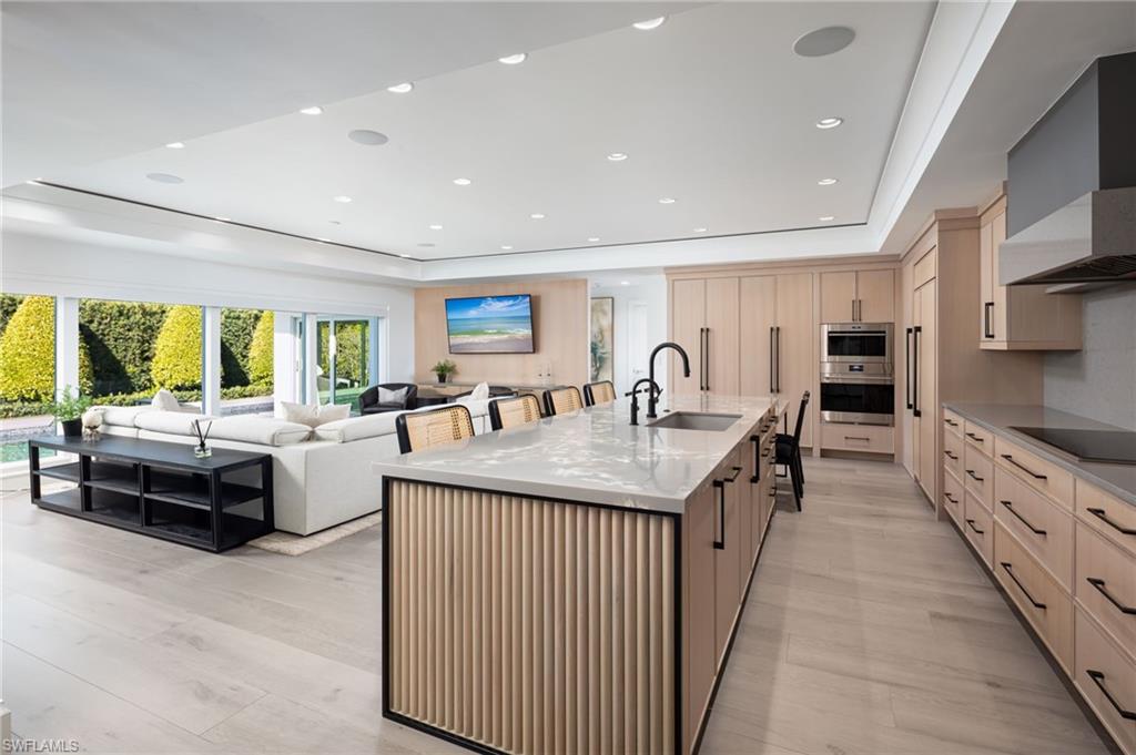 PARK SHORE - Residential