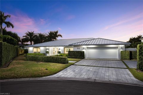 512 Neapolitan LN NAPLES FL 34103