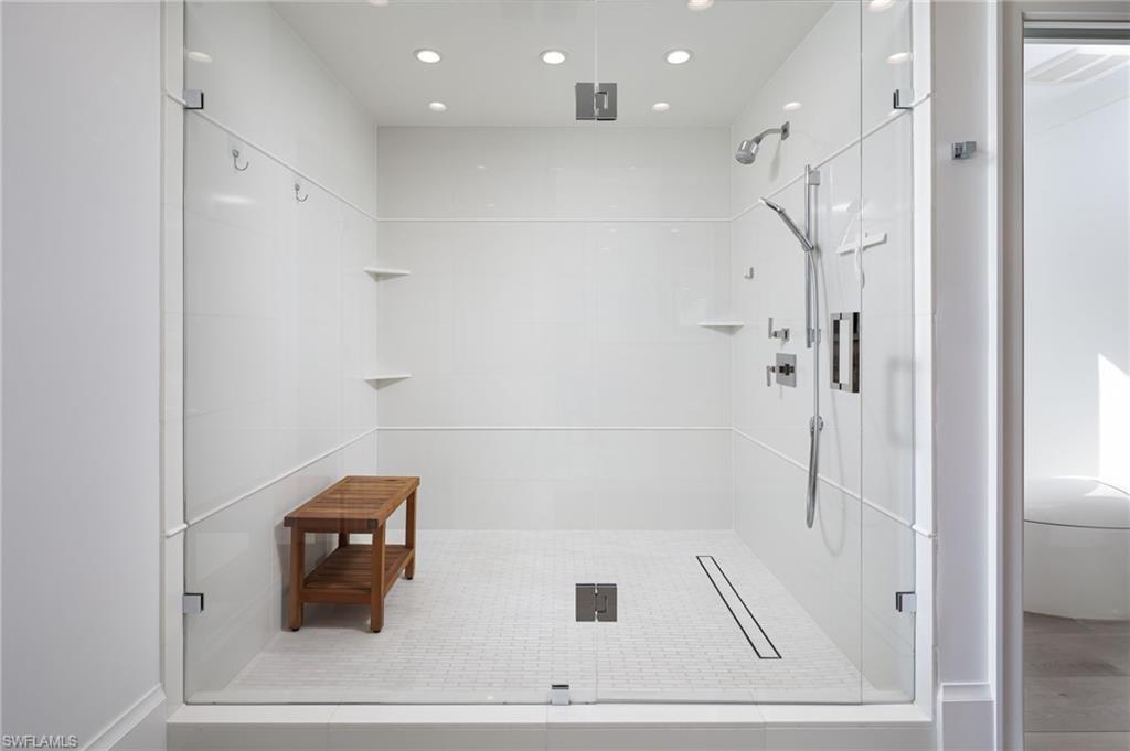 PARK SHORE - Residential