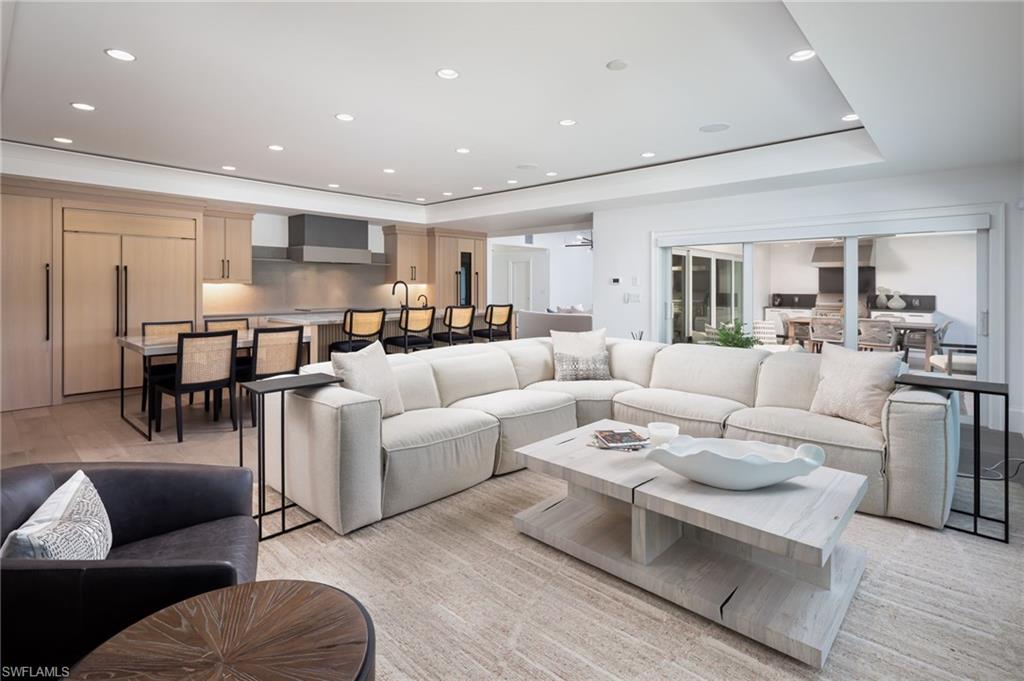 PARK SHORE - Residential