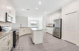 COUNTRY CLUB - Residential Lease