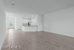 COUNTRY CLUB - Residential Lease