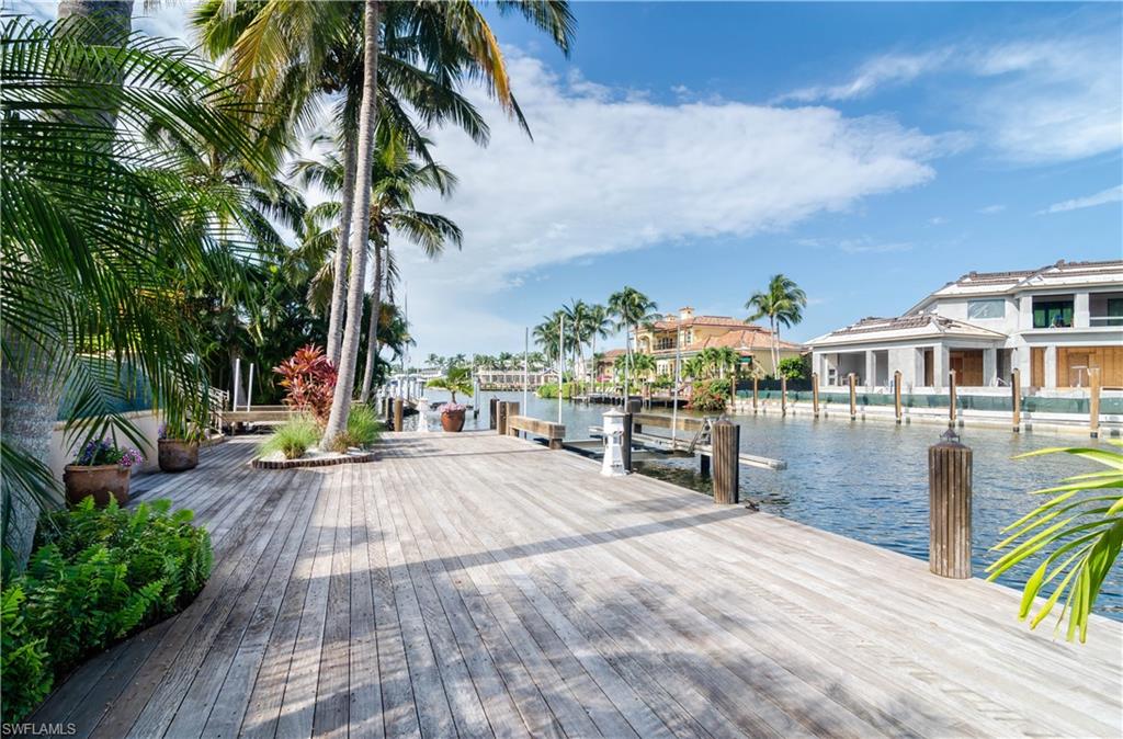 AQUALANE SHORES - Residential