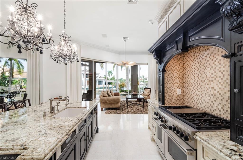 AQUALANE SHORES - Residential