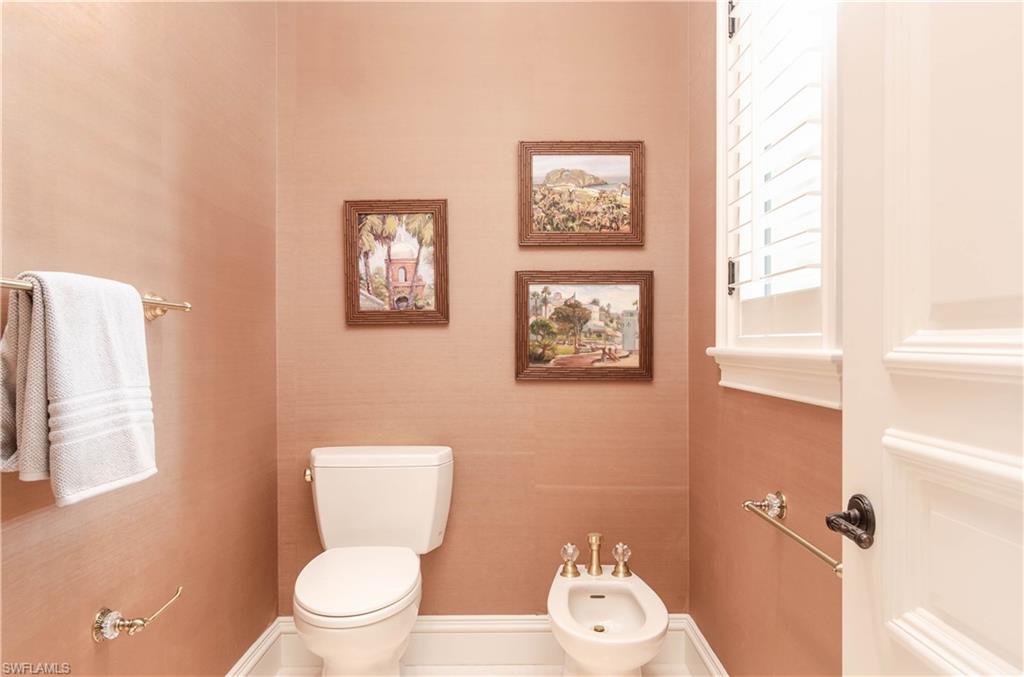 AQUALANE SHORES - Residential