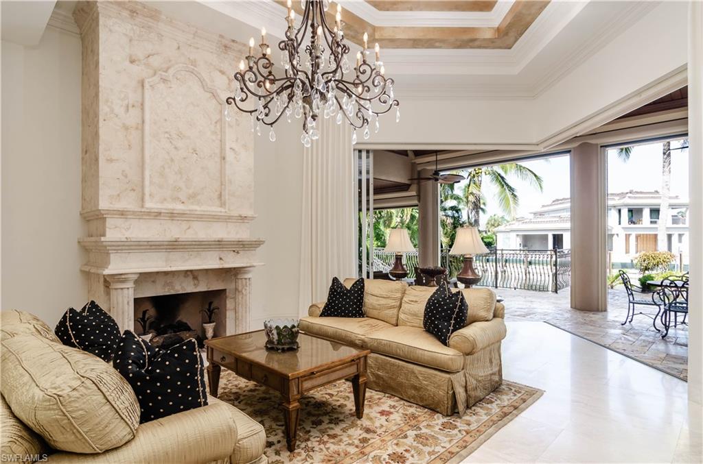 AQUALANE SHORES - Residential