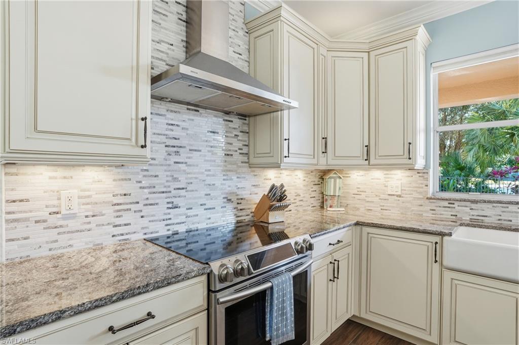 SATURNIA LAKES - Residential