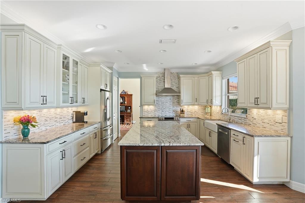 SATURNIA LAKES - Residential