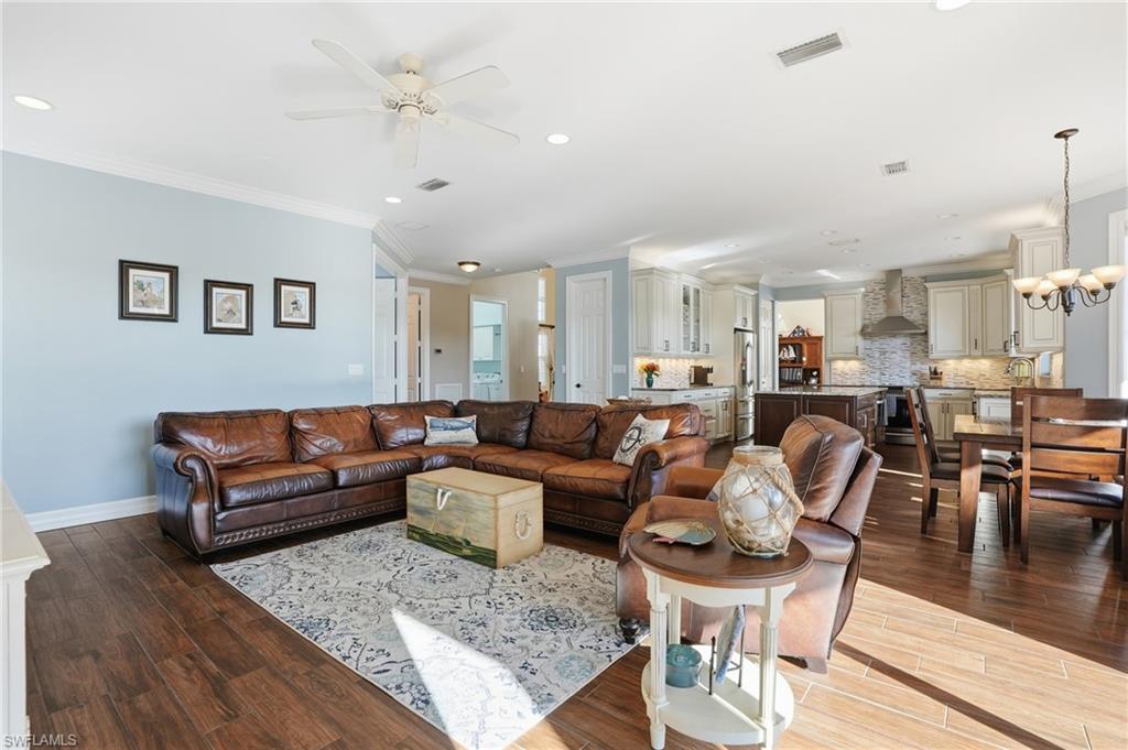 SATURNIA LAKES - Residential