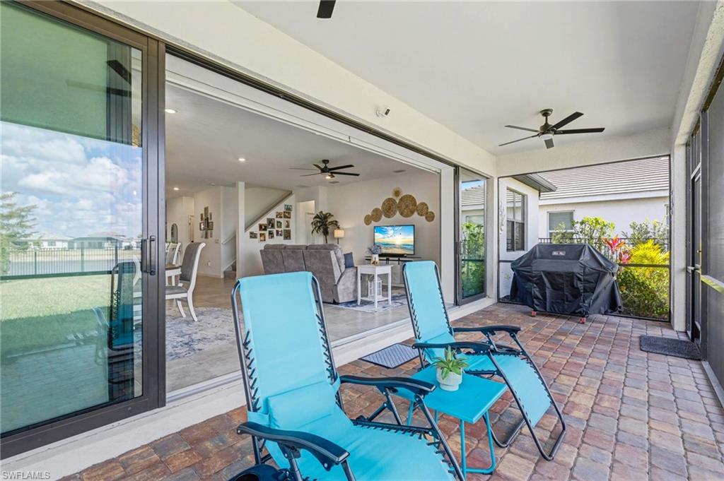 HAMPTON LAKES - Residential