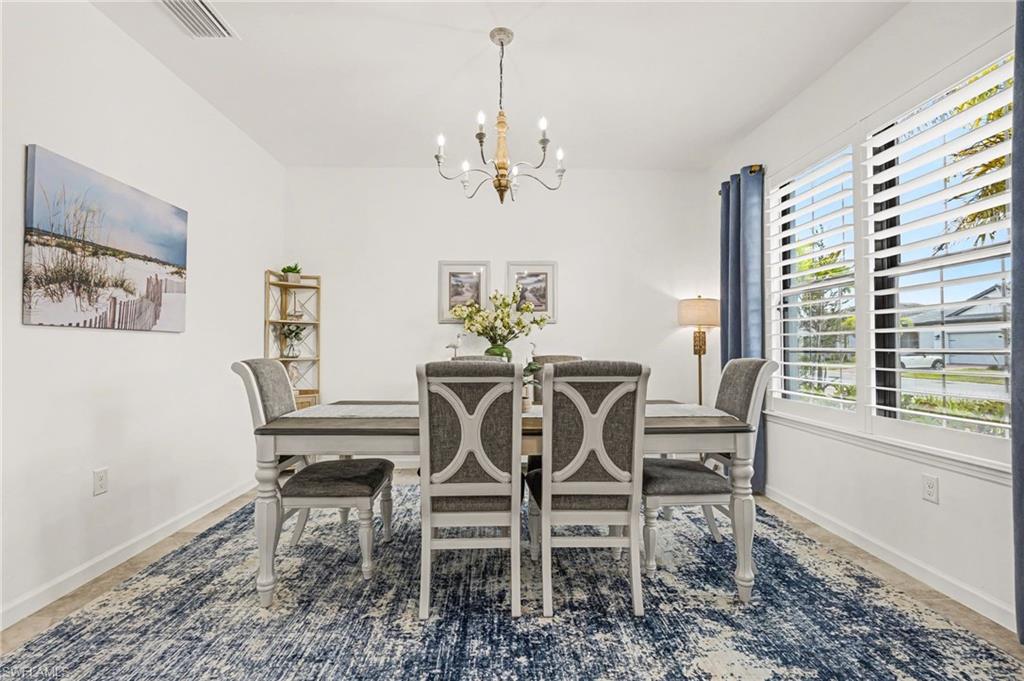 HAMPTON LAKES - Residential