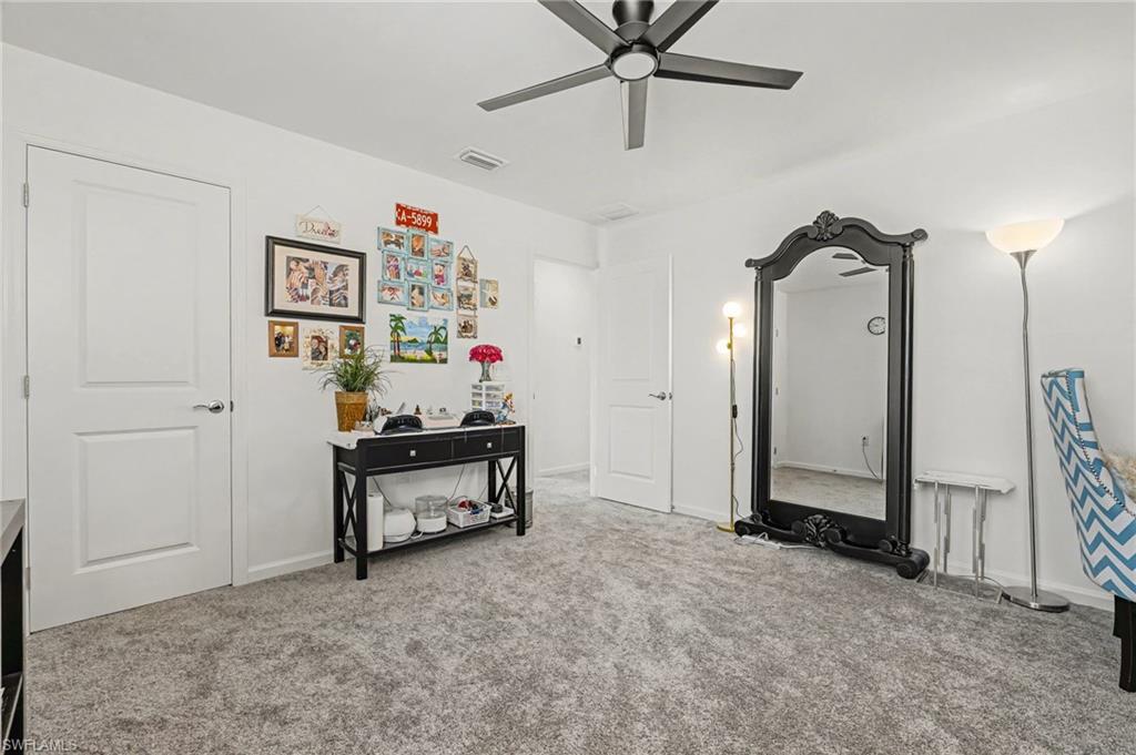 HAMPTON LAKES - Residential