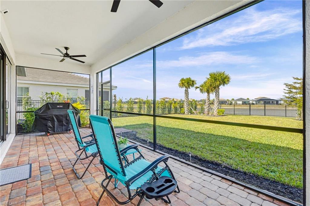 HAMPTON LAKES - Residential