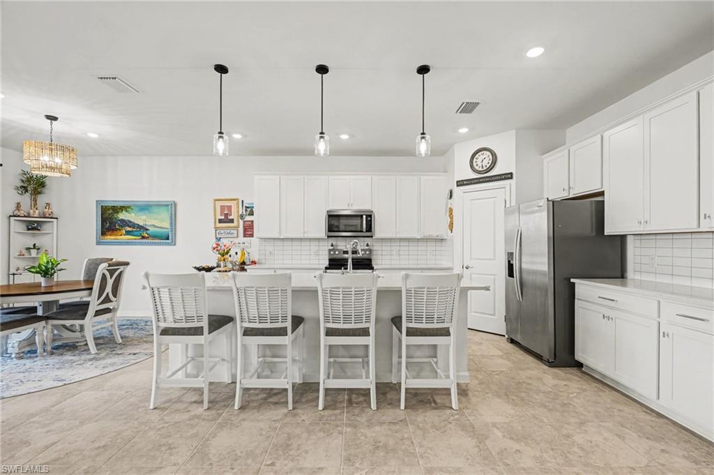 HAMPTON LAKES - Residential