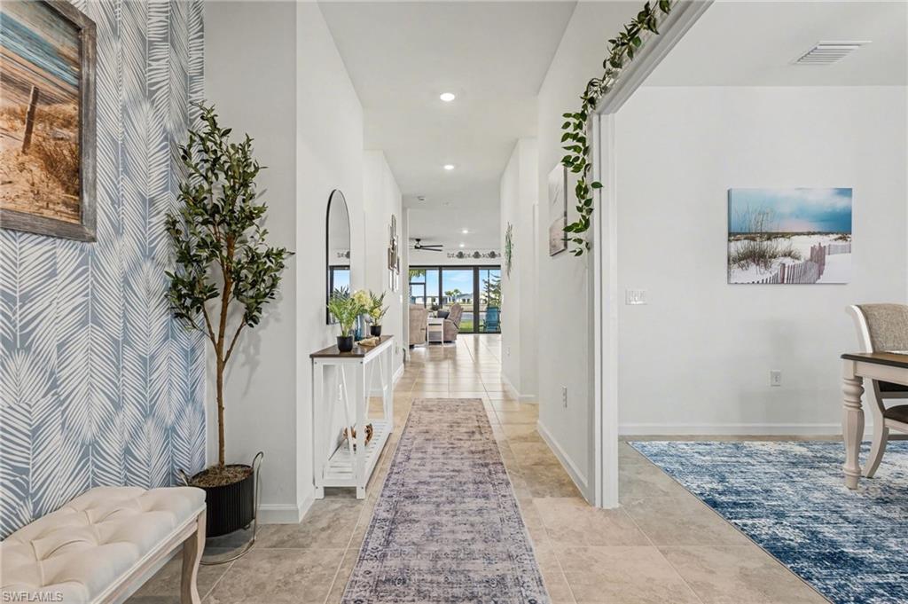 HAMPTON LAKES - Residential