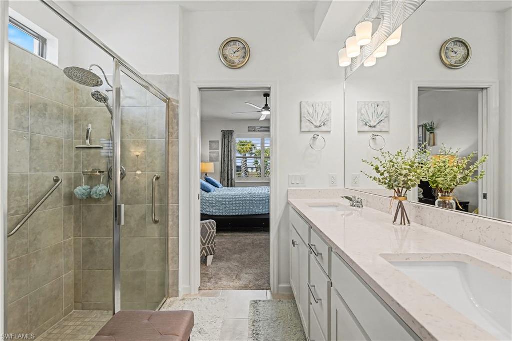 HAMPTON LAKES - Residential