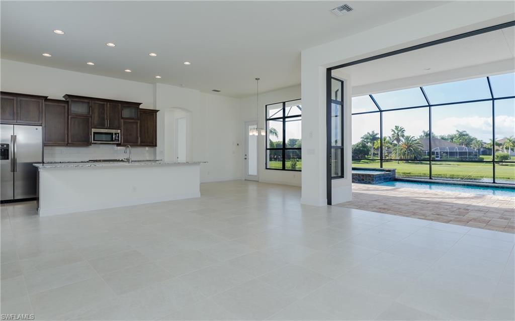 ROYAL TEE COUNTRY CLUB ESTATES - Residential