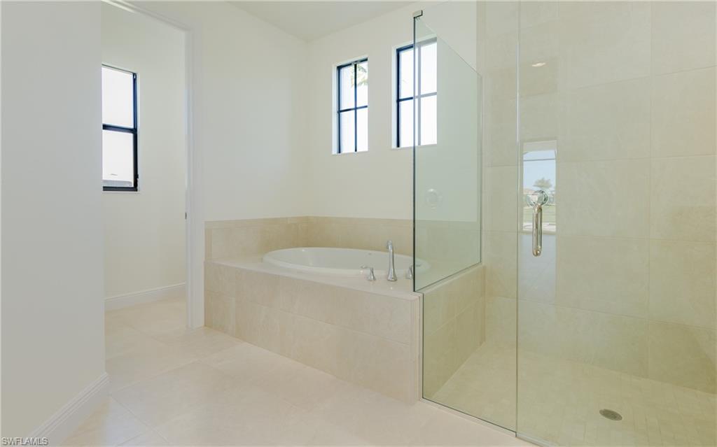 ROYAL TEE COUNTRY CLUB ESTATES - Residential