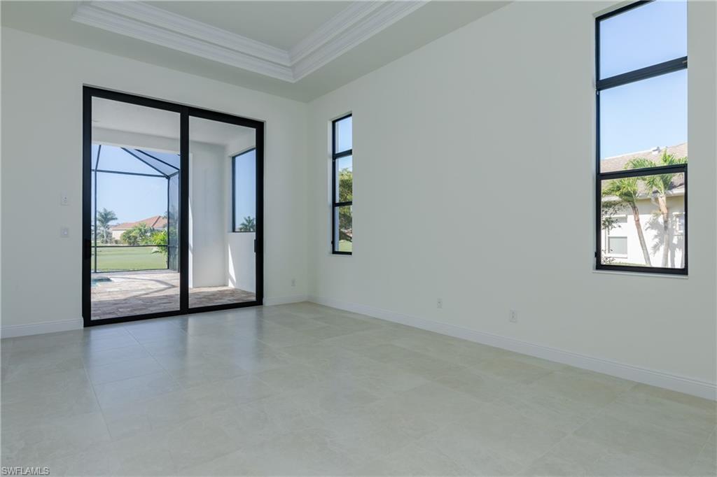 ROYAL TEE COUNTRY CLUB ESTATES - Residential