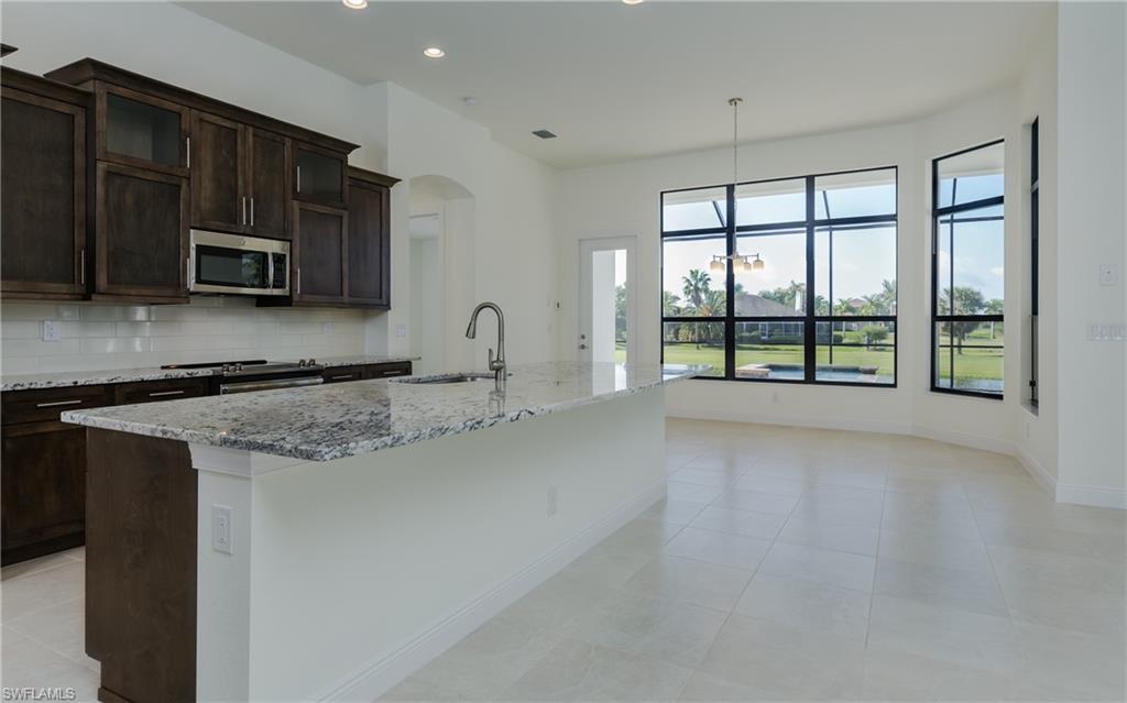 ROYAL TEE COUNTRY CLUB ESTATES - Residential