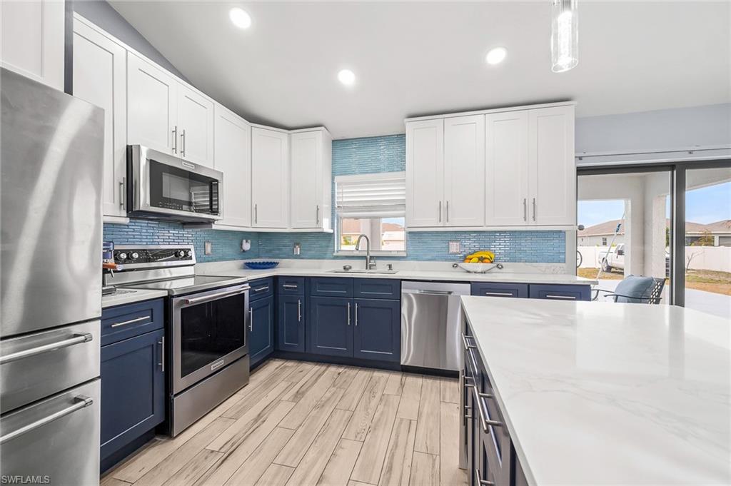 CAPE CORAL - Residential