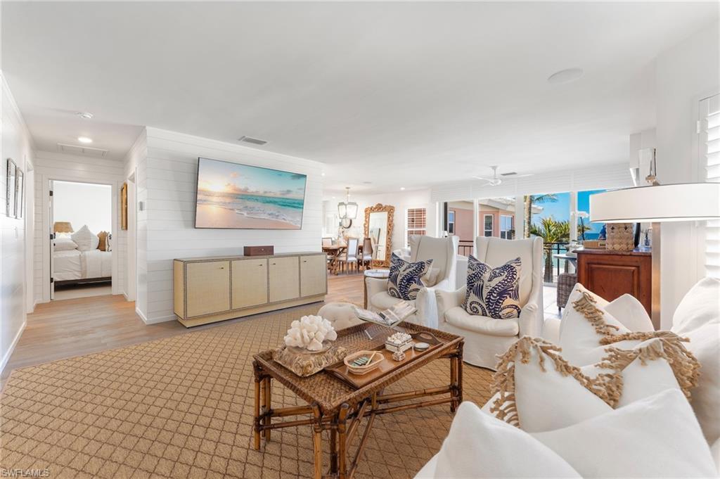 2401 Gulf Shore BLVD N Villa 2