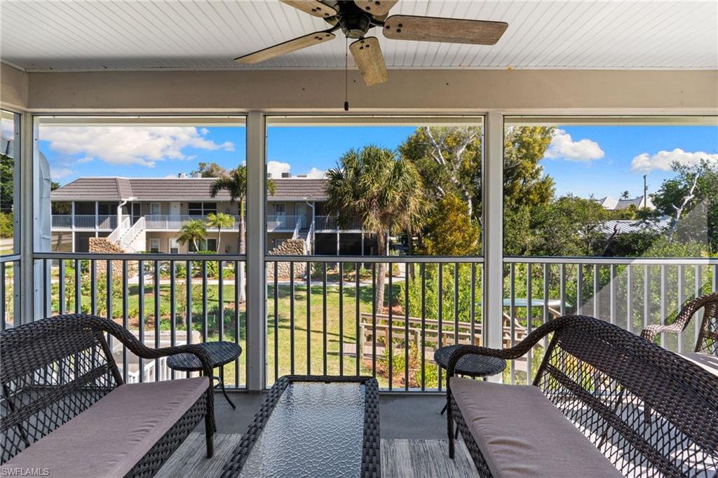 CAPTAINS WALK - Residential