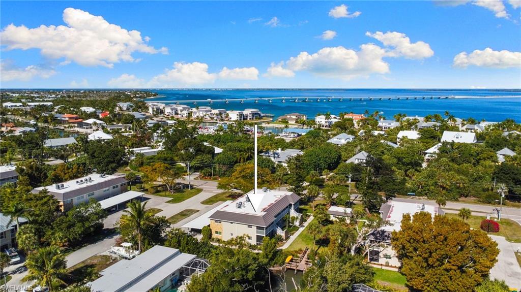 CAPTAINS WALK - Residential