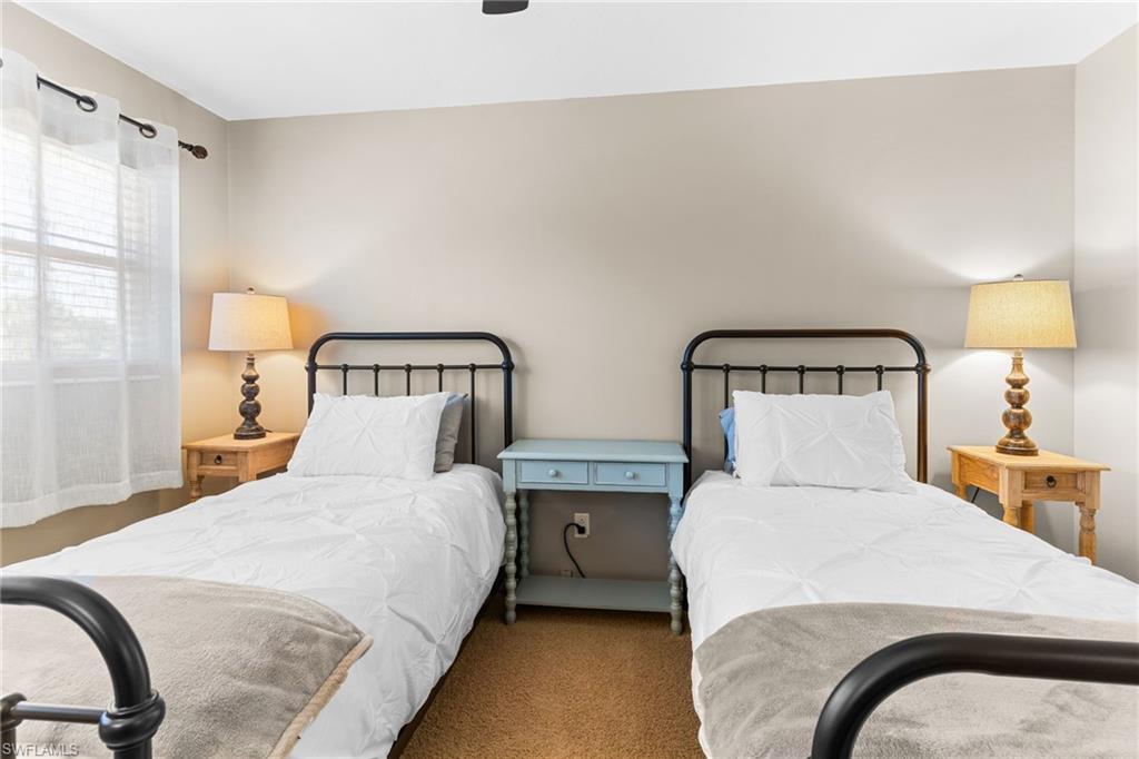 CAPTAINS WALK - Residential