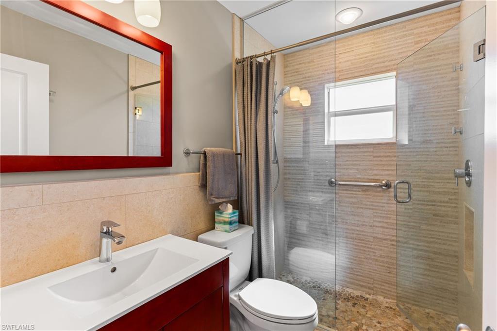 CAPTAINS WALK - Residential