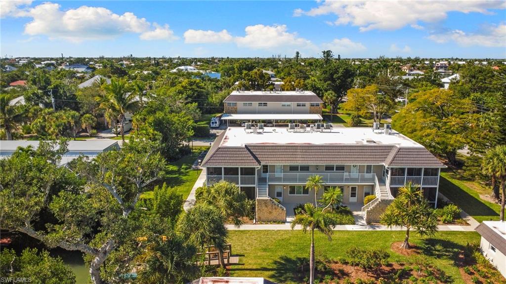 CAPTAINS WALK - Residential