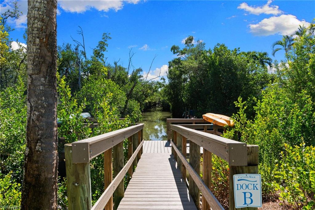 CAPTAINS WALK - Residential