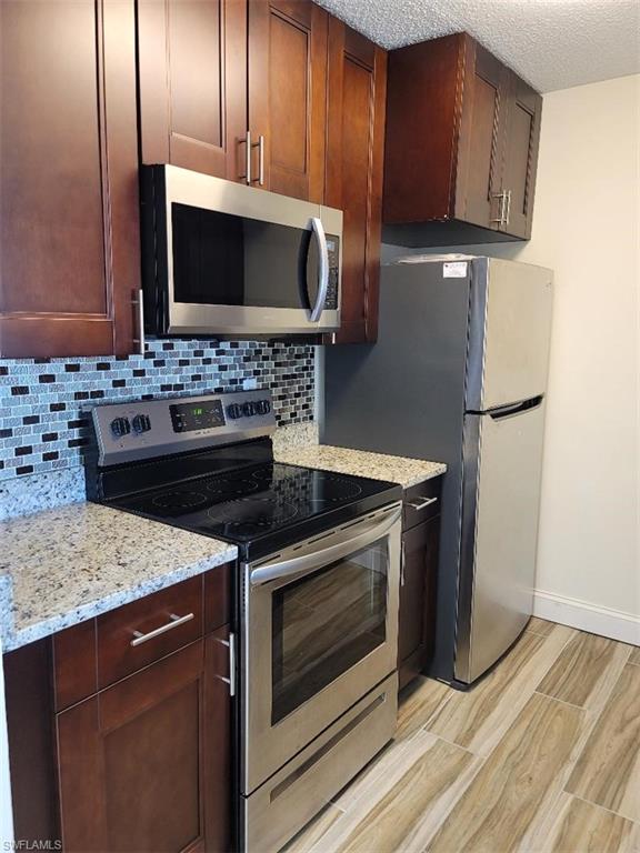 GRANADA LAKES - Residential Lease