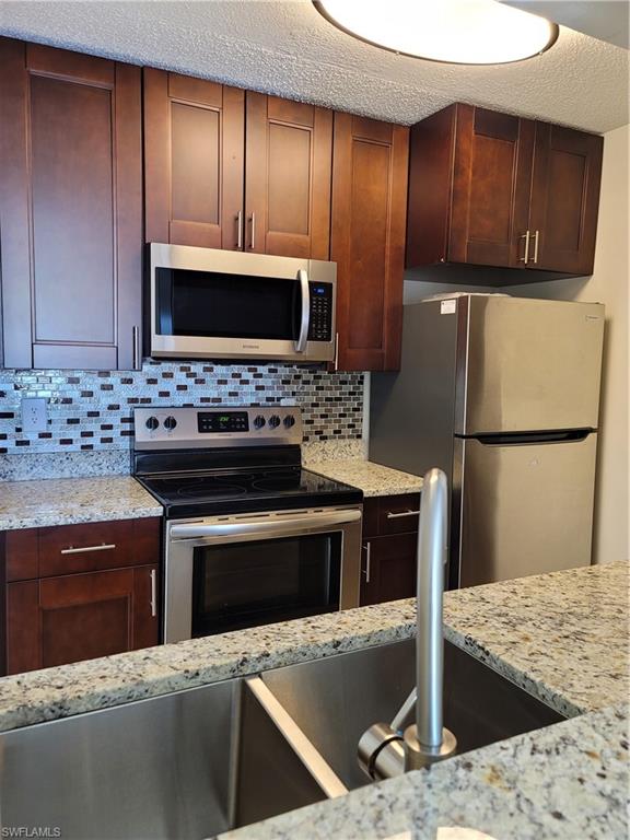 GRANADA LAKES - Residential Lease