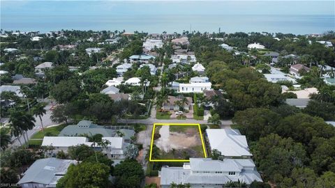 76 4th ST N NAPLES FL 34102