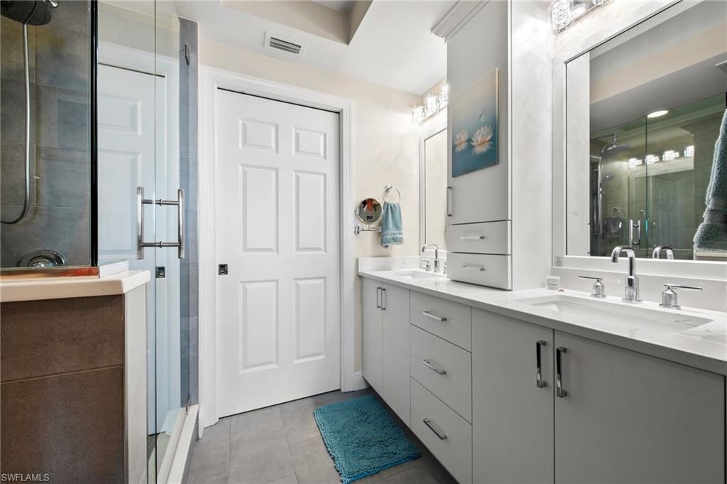 ST. TROPEZ - Residential