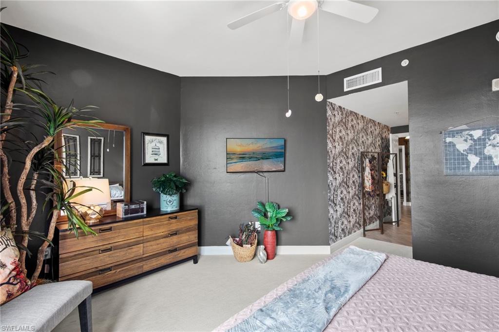 ST. TROPEZ - Residential