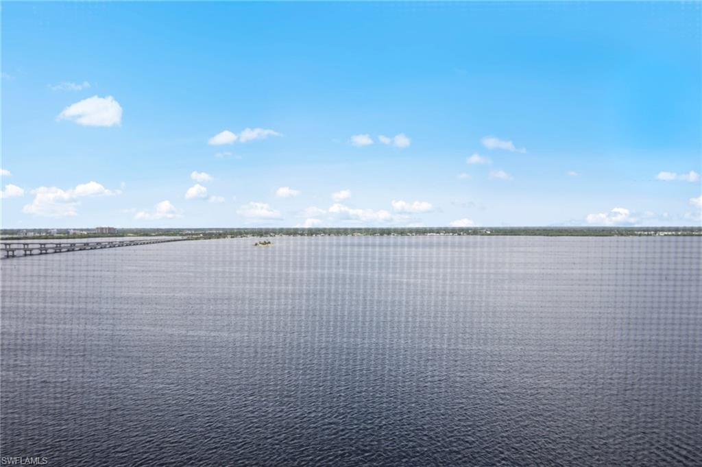 ST. TROPEZ - Residential