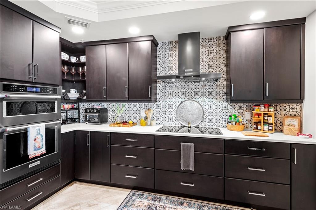 ST. TROPEZ - Residential