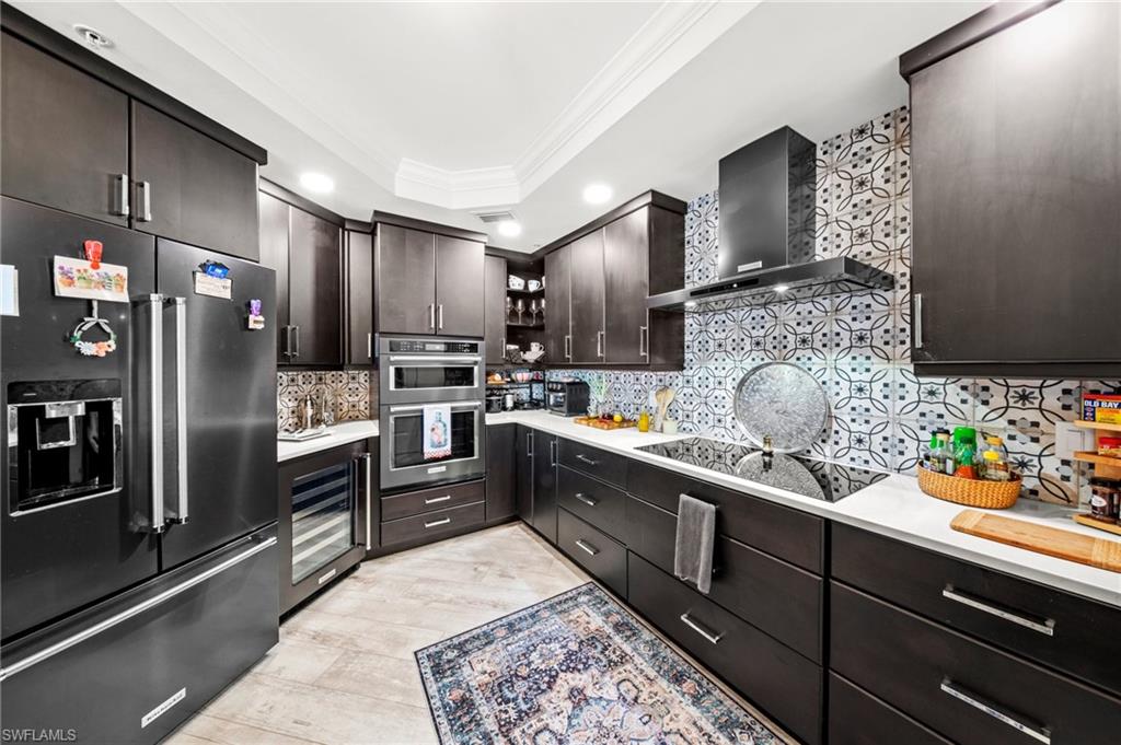 ST. TROPEZ - Residential