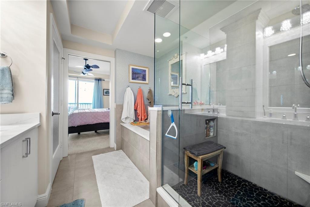 ST. TROPEZ - Residential