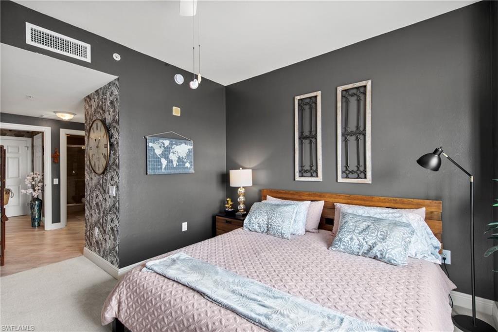 ST. TROPEZ - Residential