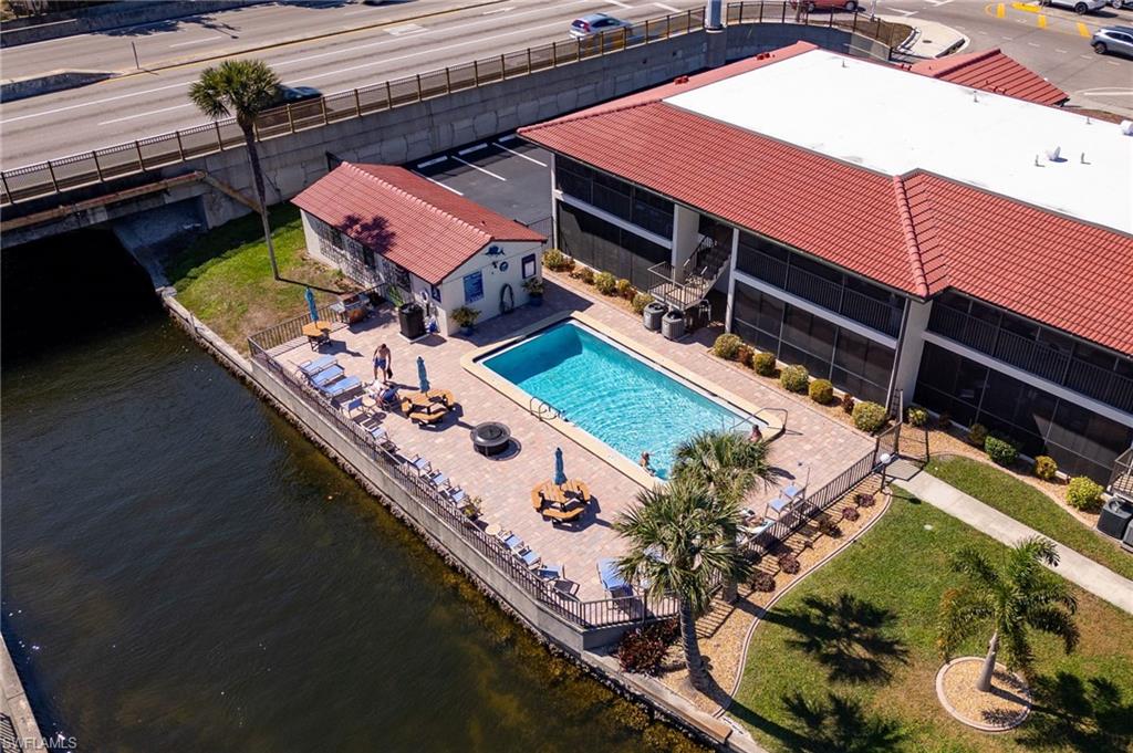 SANTA BARBARA CONDO - Residential