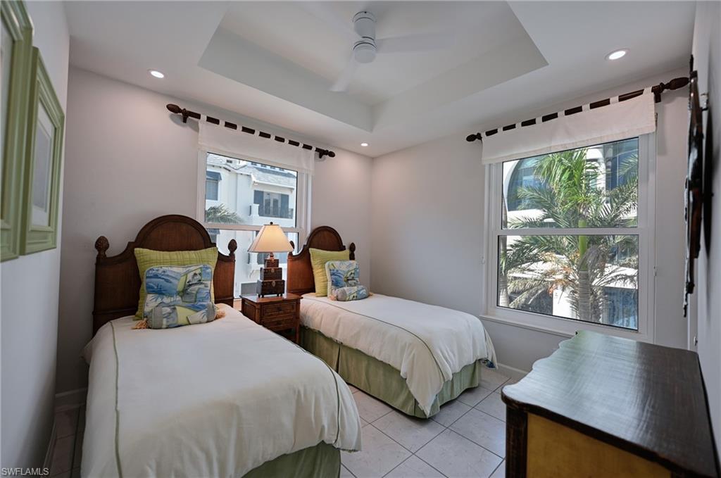 BAREFOOT BEACH - Residential